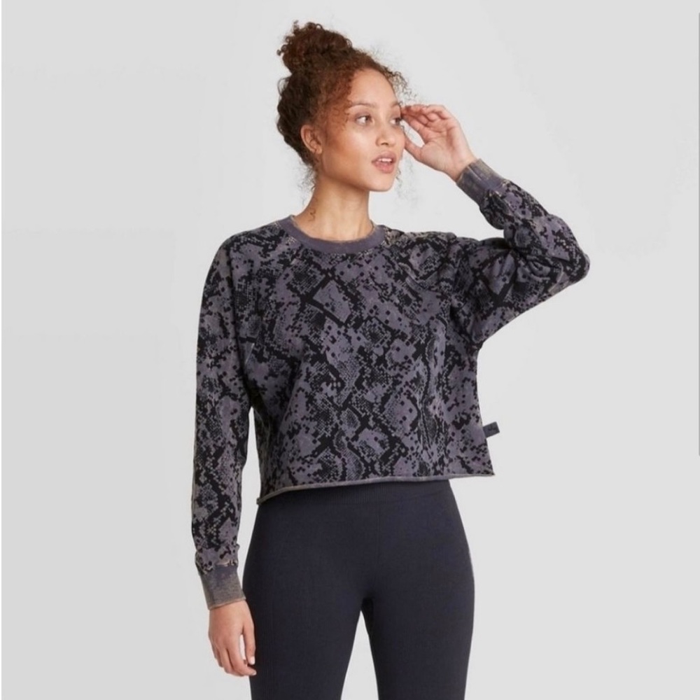 JoyLab Snake Print Cropped Sweatshirt Size S